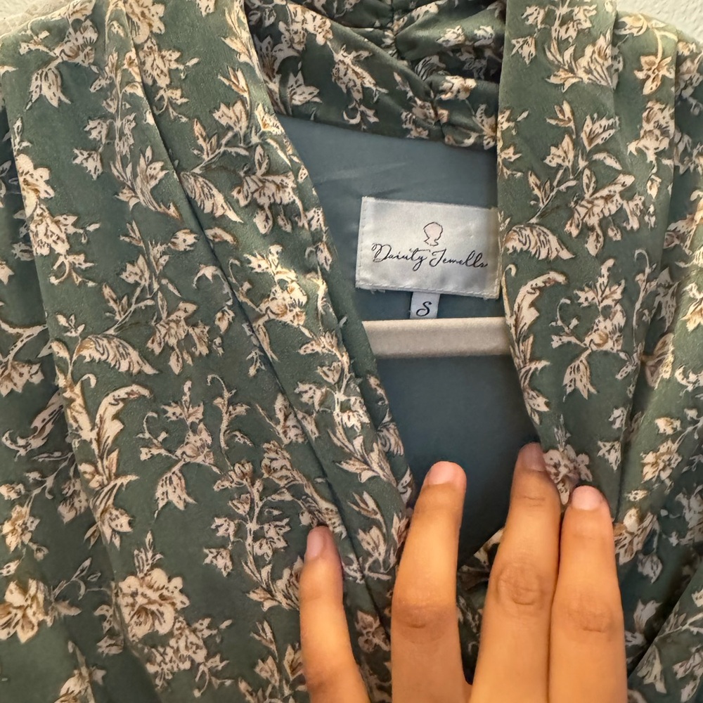 Green Floral Long Sleeve Dress - Picture 2 of 2